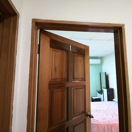 Cosy Homestay ウル・ティラム エクステリア 写真